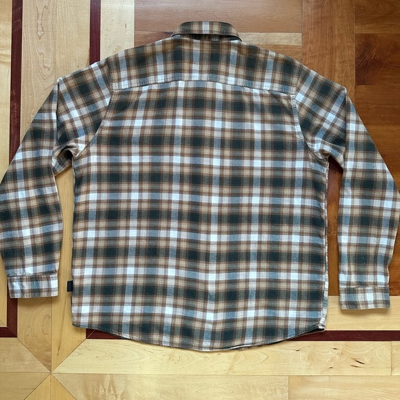 Patagonia Fjord flannel long sleeve button up organic cotton lightweight shirt - Picture 4 of 9